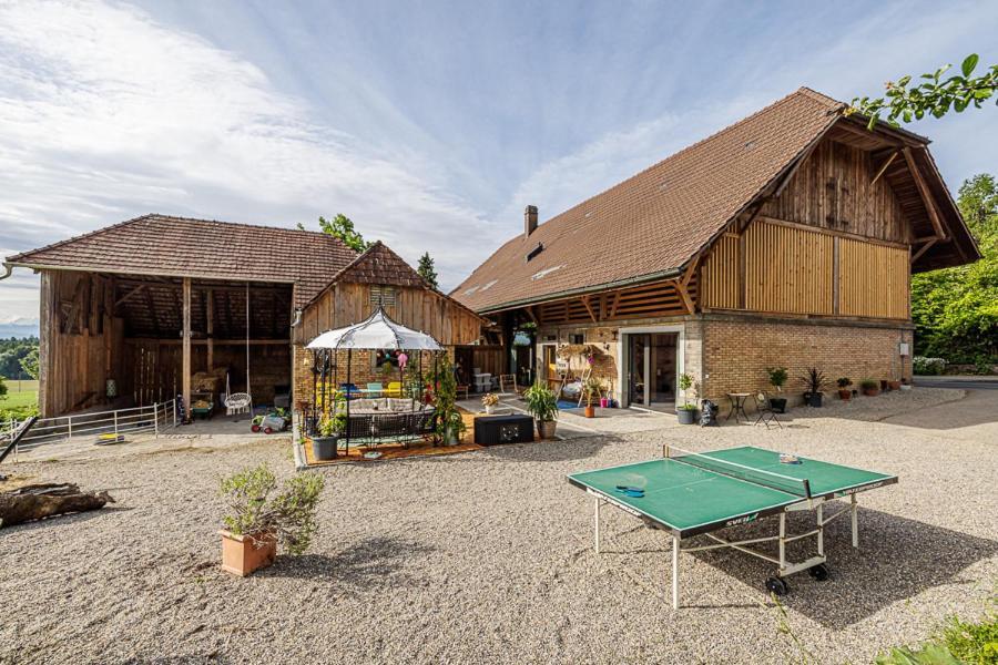 Uelis-Stoeckli-Gaestezimmer Auf Bauernhof Mit Billiard Und Alpakatrekking Meikirch Dış mekan fotoğraf