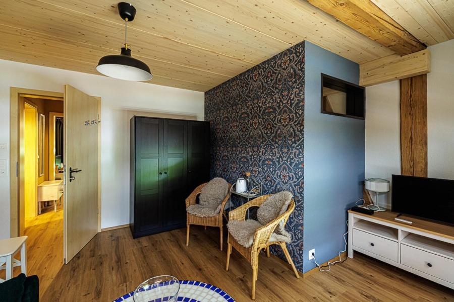 Uelis-Stoeckli-Gaestezimmer Auf Bauernhof Mit Billiard Und Alpakatrekking Meikirch Dış mekan fotoğraf